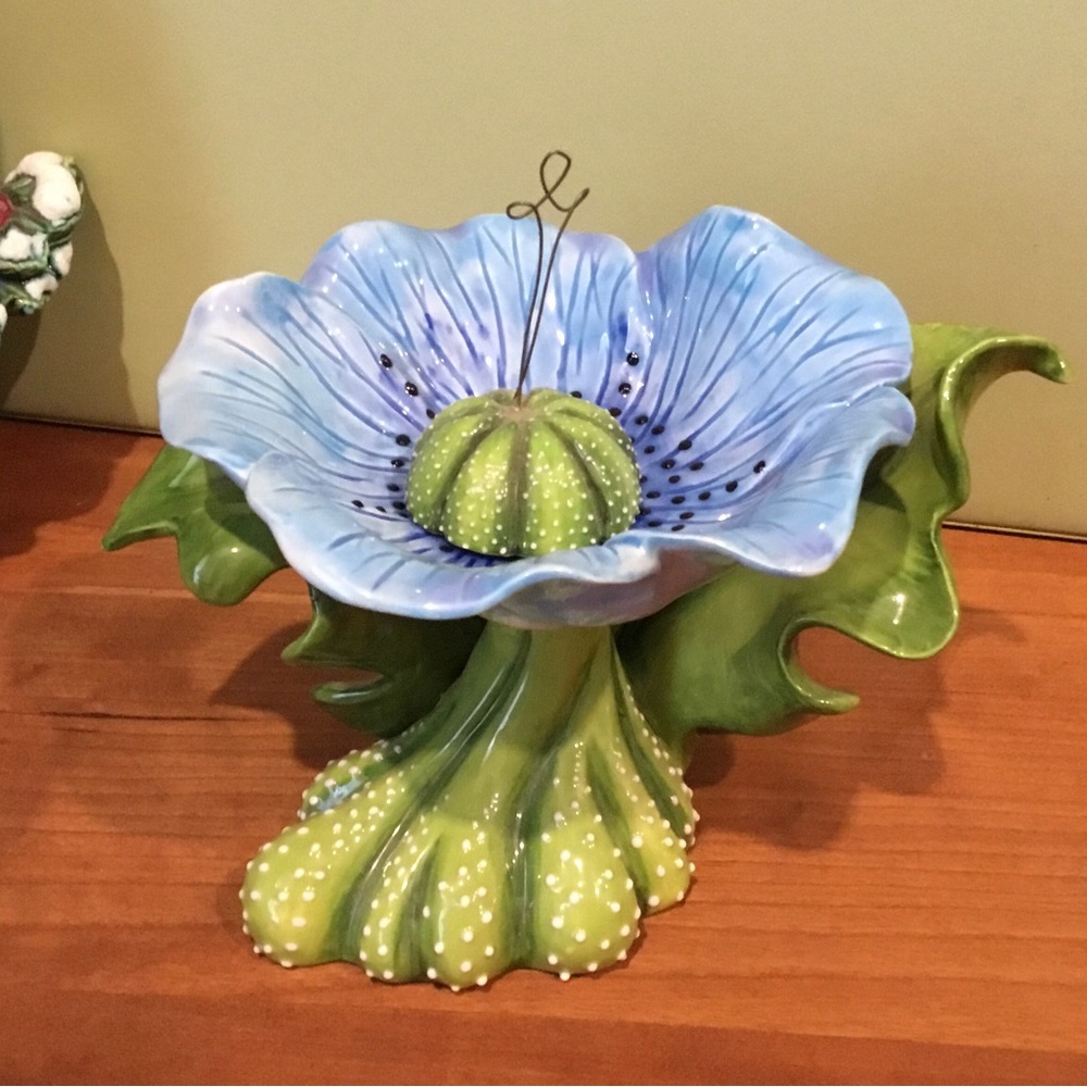 J McCall Blue Sky Clayworks 2004 flower trinket dish.